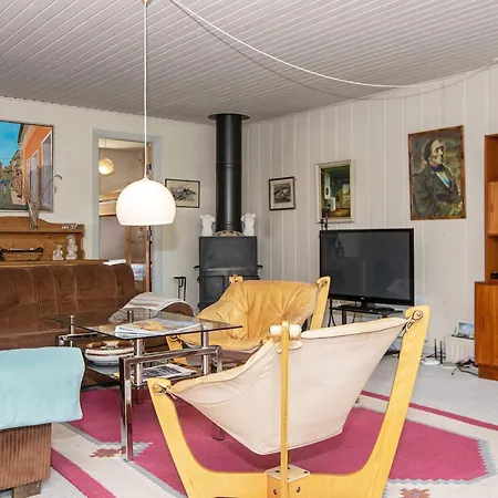 Holiday home 6 Person In Hojslev-by Traum